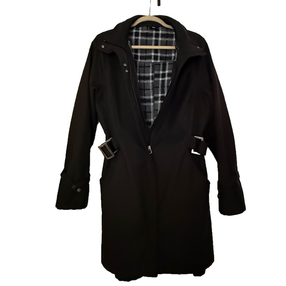 Black Trench - Picture 2 of 4